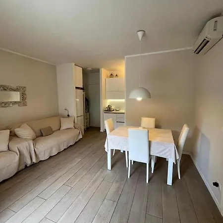 Apartment Cry *